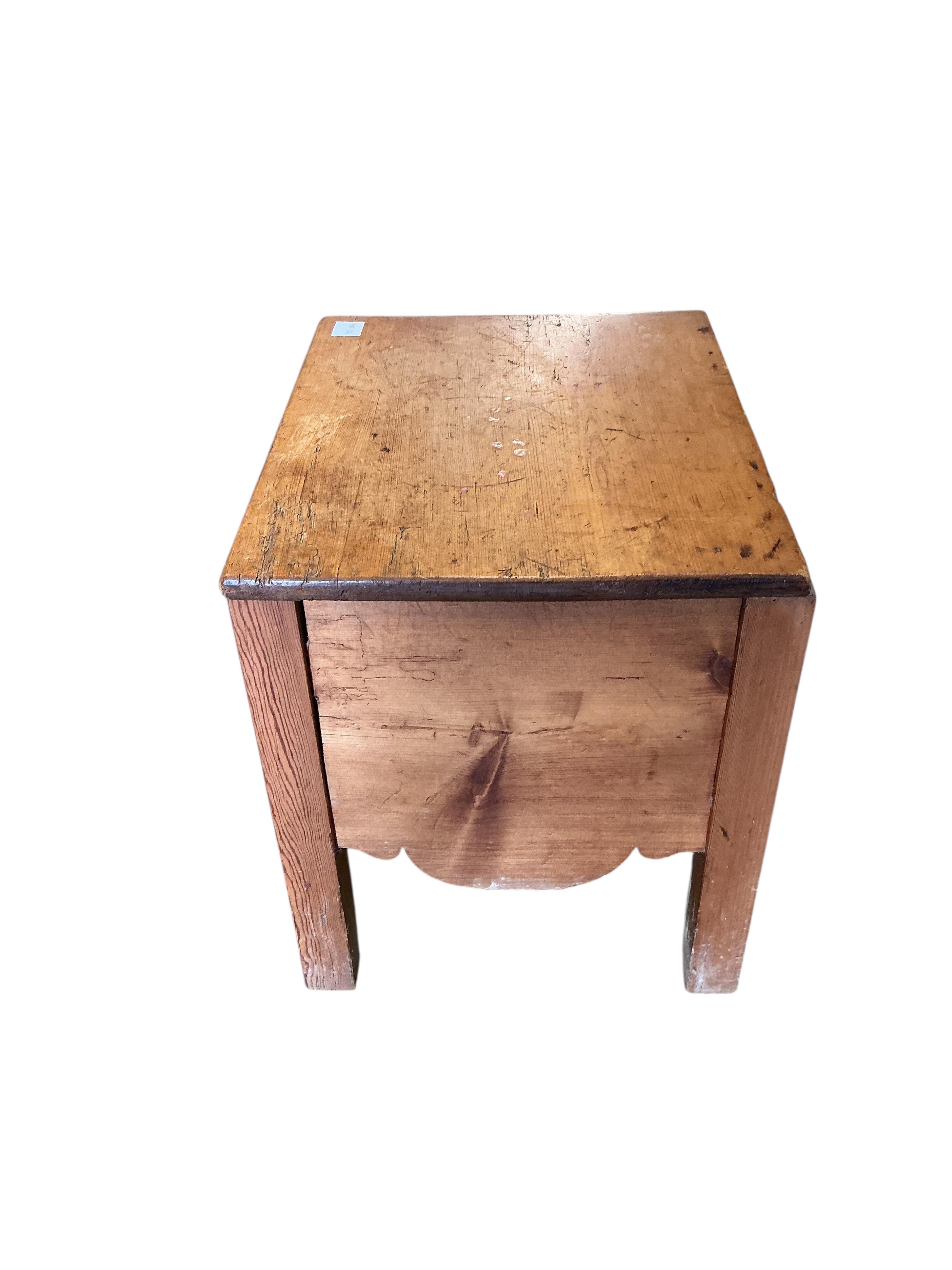 A Victorian pine box commode, width 53cm, depth 44cm, height 51cm